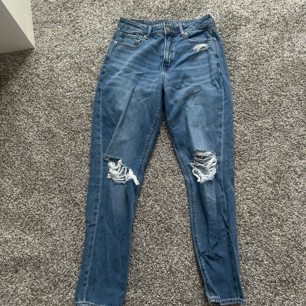 AMERCIAN EAGLE blue ripped jeans